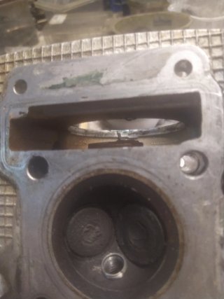 Culata Yamaha YBR 125 Carburación
