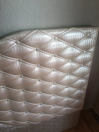 Cabecero de cama 150cm beige y plata