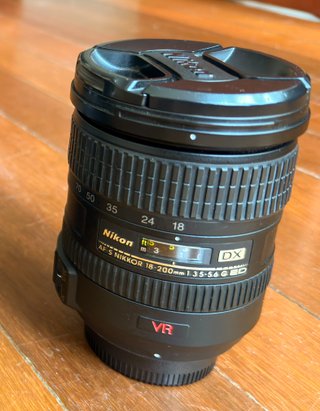 Objetivo Nikon AF-S 18-200mm f/3.5-5.6G ED VR DX