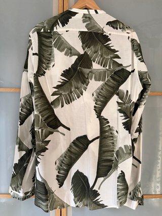 Camisa Zara Estampada Hojas Verde y Blanca
