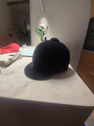 Casco de equitación negro para concurso
