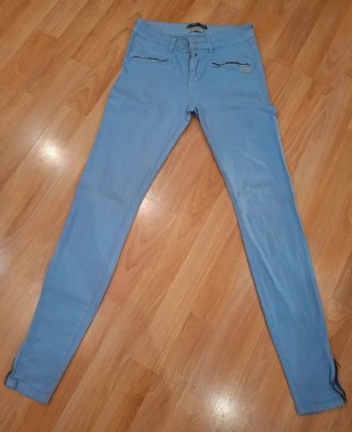 Pantalón pitillo azul mujer