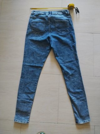 Lote 2 Vaqueros y 2 faldas Talla XL (42)
