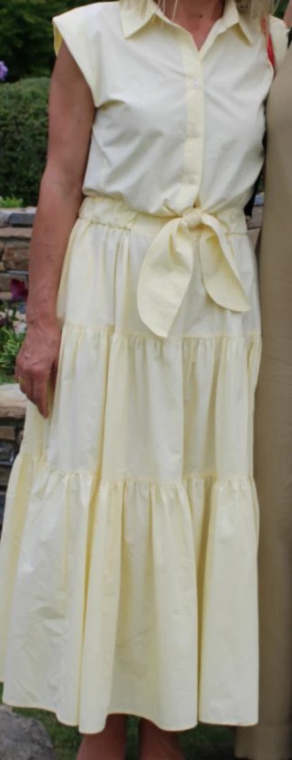 Vestido amarillo mantequilla midi,d esta temporada