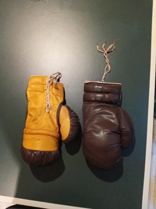 Guantes de boxeo vintage, antiguos