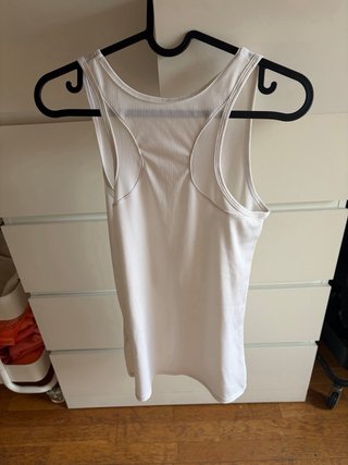 Camiseta deportiva Under Armour blanca