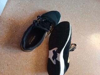 Zapatillas Adidas Mujer Negras y Doradas