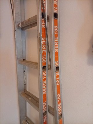 Escalera de aluminio (Negociable)