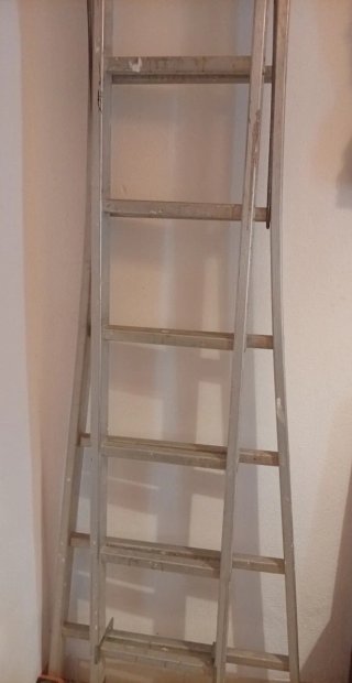 Escalera de aluminio (Negociable)