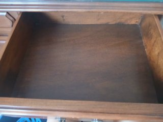 Cómoda de madera caoba maciza