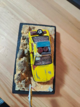 Maqueta coche antiguo con diorama
