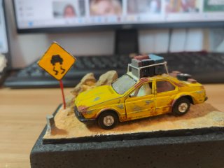 Maqueta coche antiguo con diorama