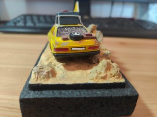 Maqueta coche antiguo con diorama