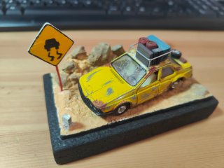 Maqueta coche antiguo con diorama