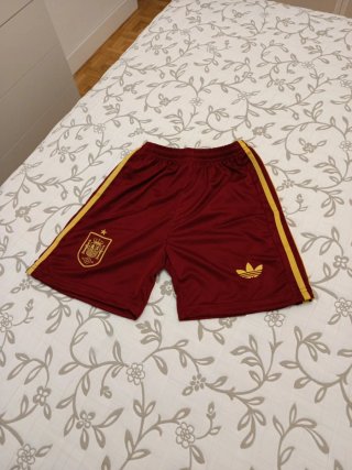 Camiseta España Adidas Talla M, altura 135-145