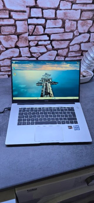 Huawei Ryzen 5