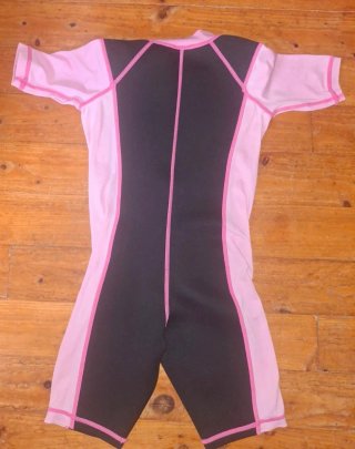 Buzo neopreno piscina niña rosa y negro. T. 4