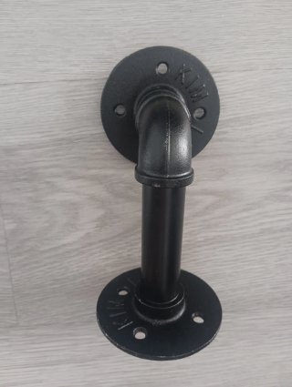 Escuadras tuberia. Soportes industriales hierro.