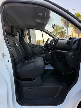 Nissan NV300 2.0 DCI 6 PLAZAS 2020