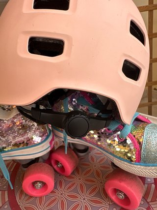 Patines con ruedas y casco