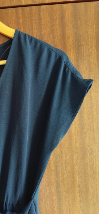 Vestido azul marino . Vero Moda