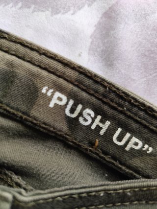 Pantalones Push Up Camuflaje