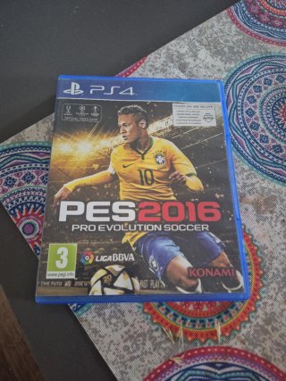 PES 2016 PS4 Pro Evolution Soccer (Negociable)