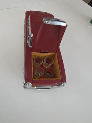 Licorera Musical Coche Mercedes
