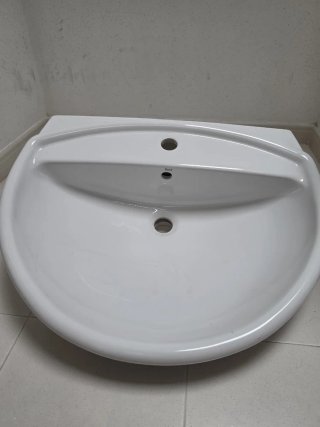 Lavabo con pie; nuevo a estrenar.