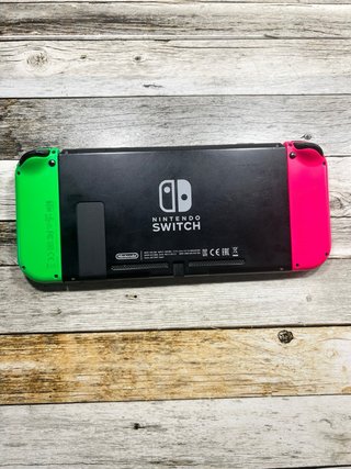 Nintendo Switch Verde y Rosa