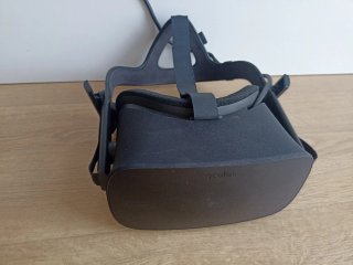 Oculus VR Headset & Controllers