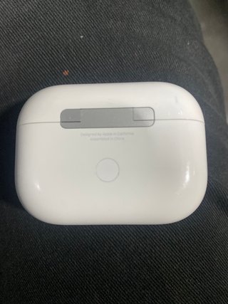 AirPods Pro 2 semi nuevos, falta cargador original