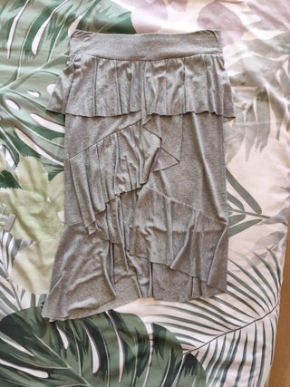 Falda volantes Blanco gris