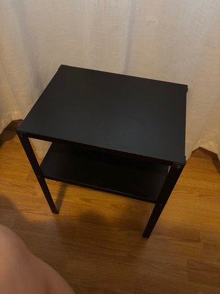 Mesa de noche Ikea negra