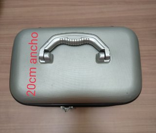 Neceser de viaje rígido con asa