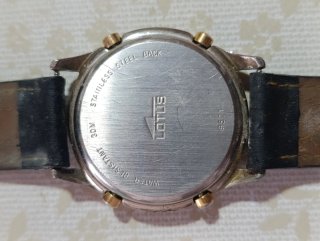 Reloj Lotus Cronógrafo Alarma Dorado Negro