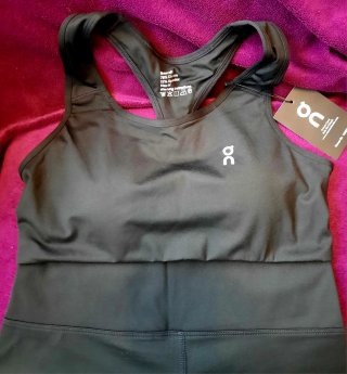 Conjunto On Running Top + Short Talla M