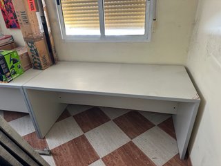 Mesa de despacho blanca canto PVC
