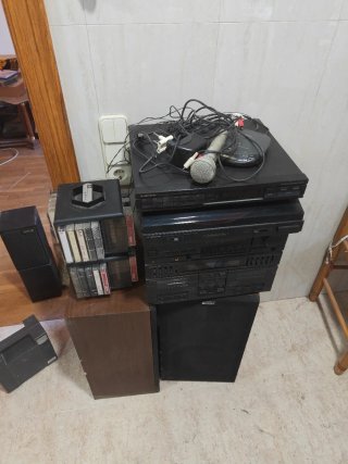 Equipo de sonido Pioneer con parlantes