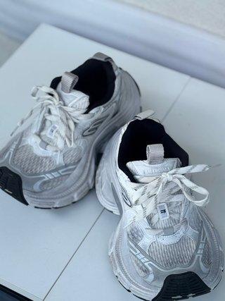 Zapatillas Balenciaga Plata y Blanco