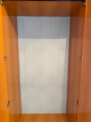 Armario empotrado madera desmontado