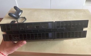 PS4 (Playstation 4) Negra + Mando