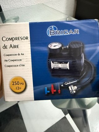 Compresor de Aire Portátil con Manómetro