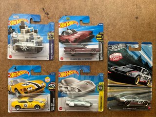 Lotto 5 Hot Wheels vari modelli