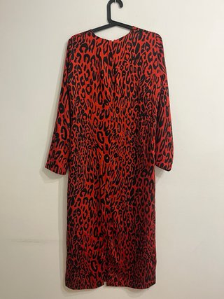Vestido rojo estampado animal