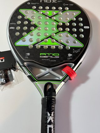 Pala Padel NOX AT10 Genius nueva