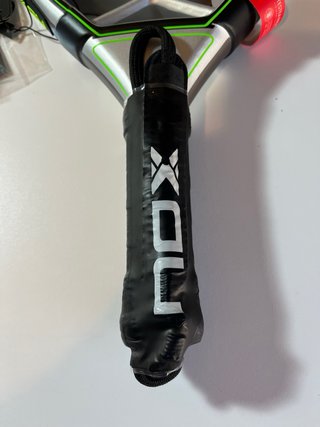 Pala Padel NOX AT10 Genius nueva