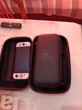 Nintendo Switch OLED Blanca Poco Uso