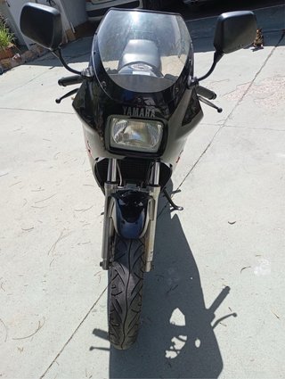 Yamaha RD350 Negra y Roja