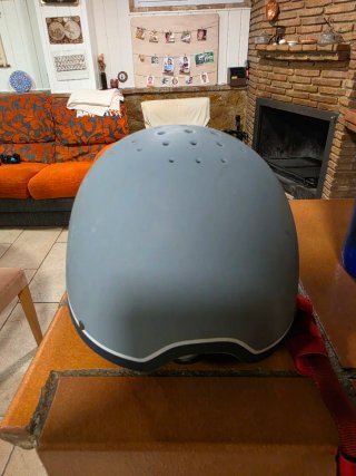 Cascos de equitación gris